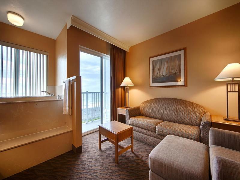 Hotel Beachfront 3*